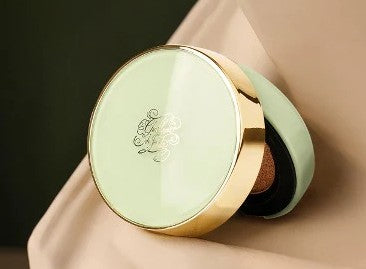 Challans de Paris Petit Cushion de Lunar Excellence: Beyond Wear Perfecting Cushion SPF 40 PA++